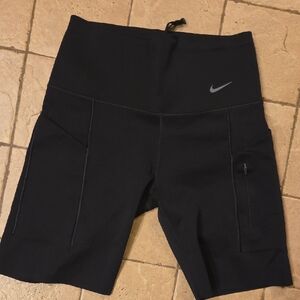 Nike Go Firm High Waisted 8" Bike Shorts With Pockets